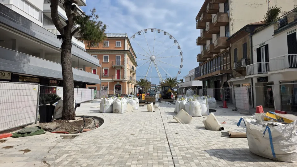 il cantiere di viale Ceccarini