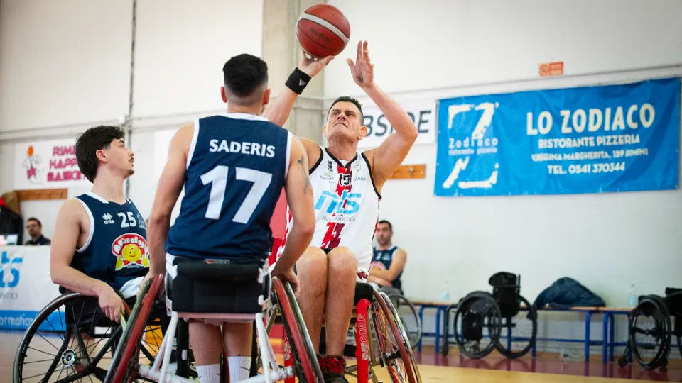 Il giocatore-presidente Stefano Martinini in azione