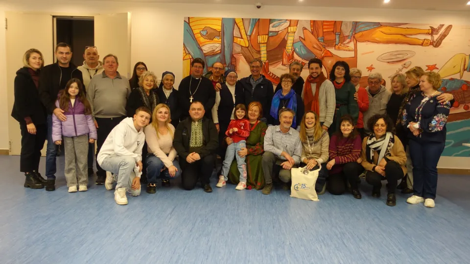 Il gruppo ucraino insieme ai volontari riminesi di Caritas