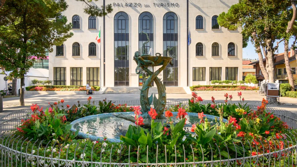 il palazzo del turismo di Riccione