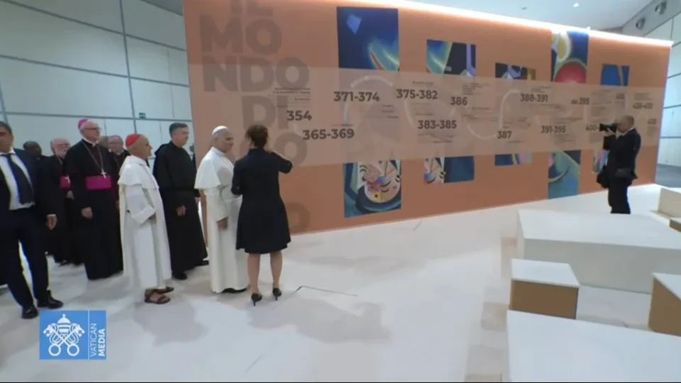 Il Papa visita la mostra dedicata a Sant'Agostino @vaticanmedia