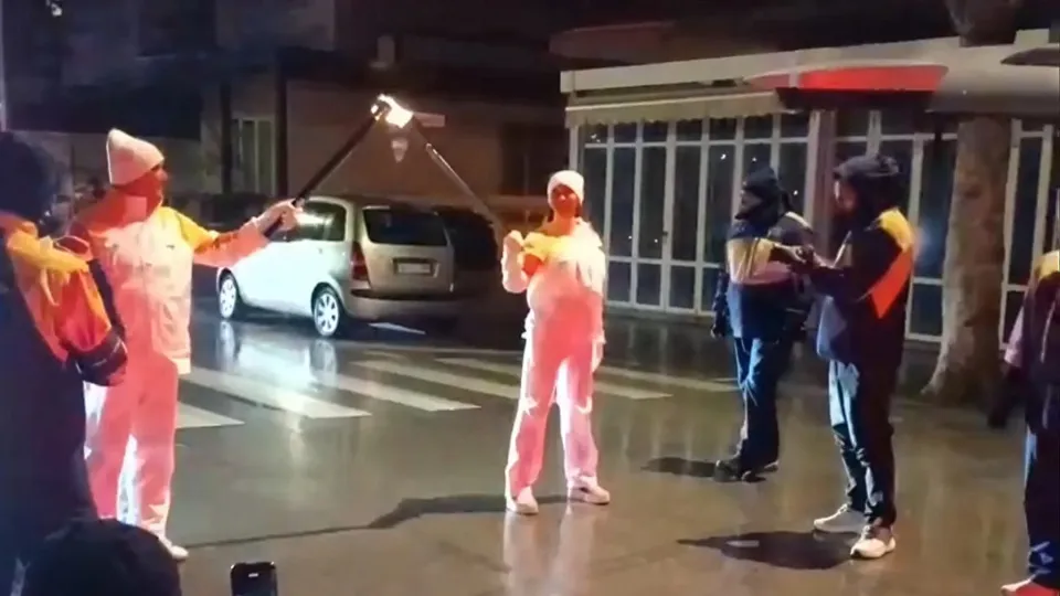 il passaggio tra due tedofori