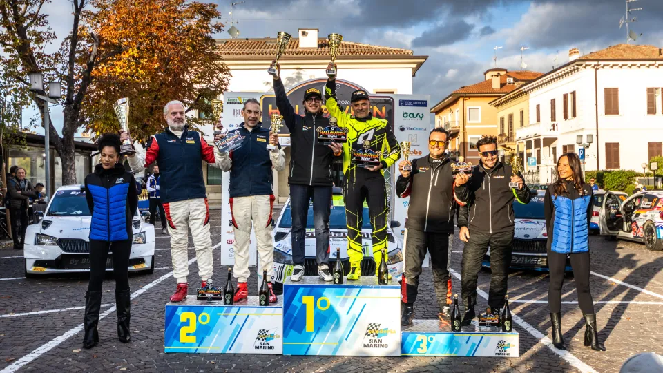 Il podio assoluto del 6° Halloween Ronde (©BIERRE PHOTO SPORT)