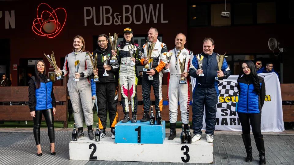 Il podio (Foto ©BIERRE PHOTOSPORT)