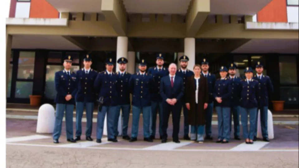 Il Questore insieme ai nuovi agenti