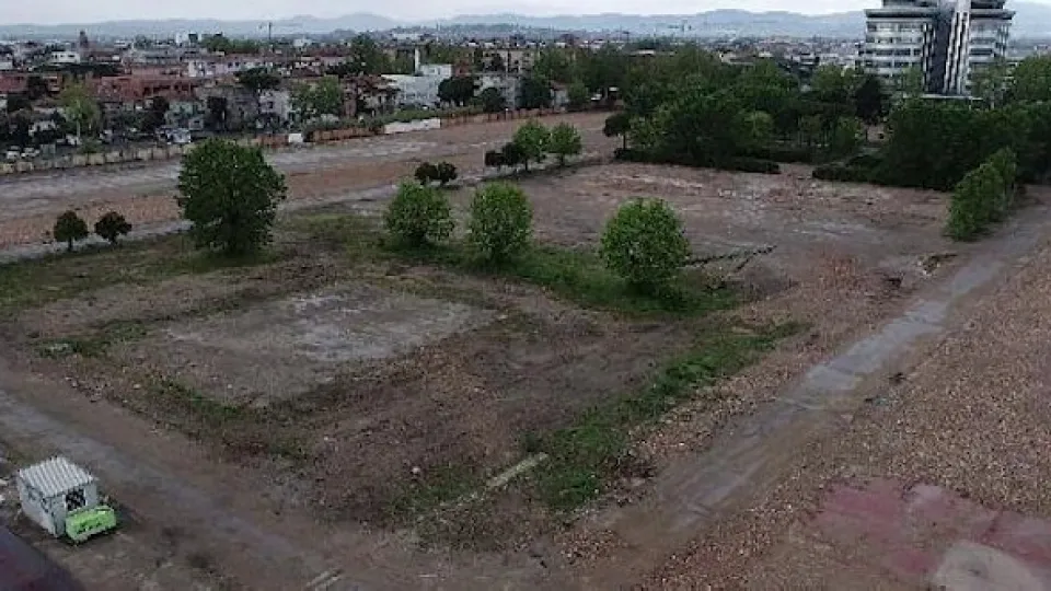 il sedime dell'ex caserma Giulio Cesare