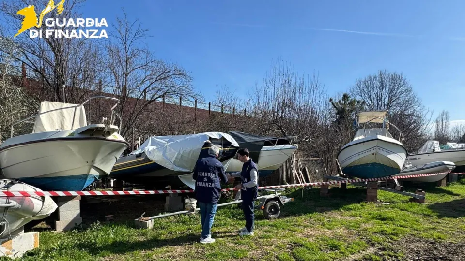 il terreno agricolo usato come rimessa
