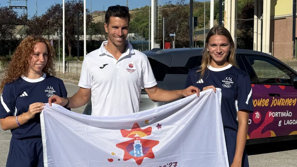 La bandiera dei Mediterranean Beach Games 2027 a San Marino