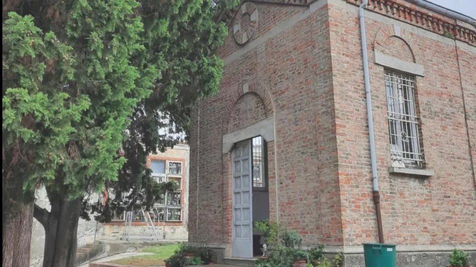 la cappellina centrale del Cimitero di San Lorenzo in Monte