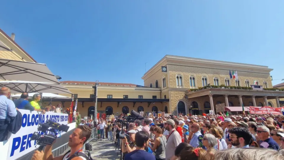 la commemorazione in piazza Medaglie d'Oro