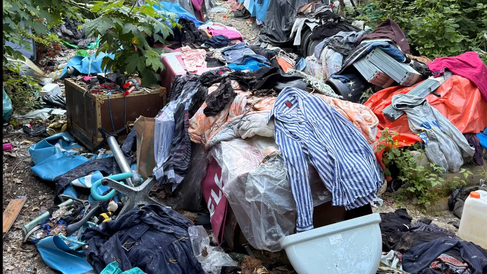 la discarica abusiva