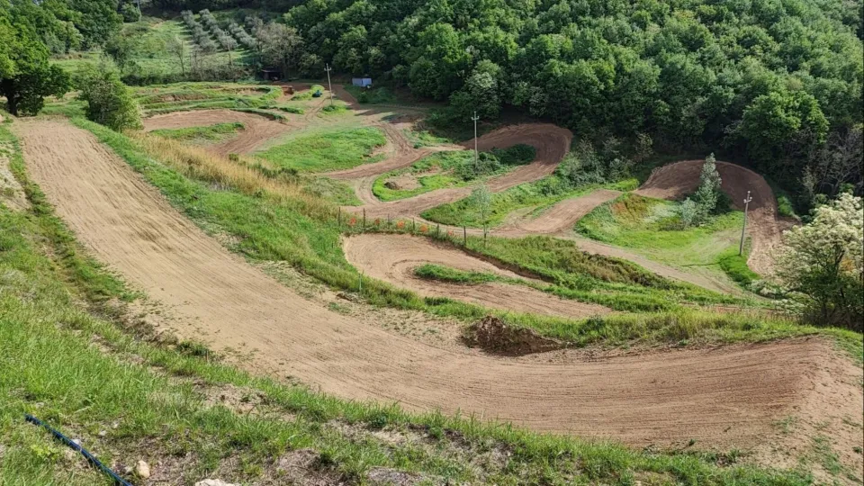 la pista da motocross di Secchiano (foto tratta dalla pagina Fb)