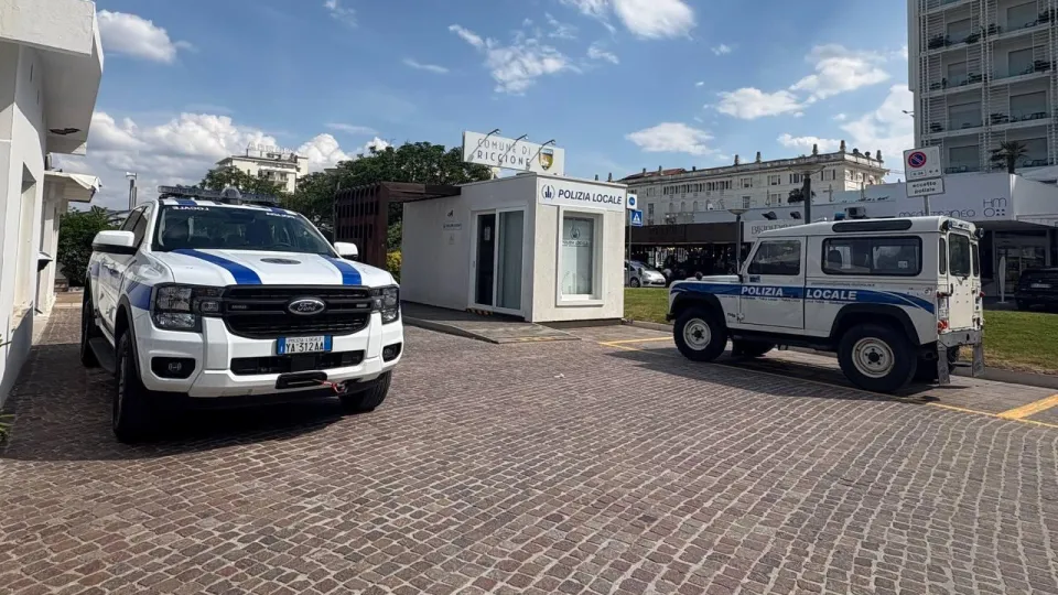 la polizia locale di Riccione