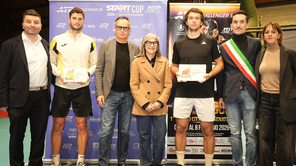 La premiazione dei due finalisti