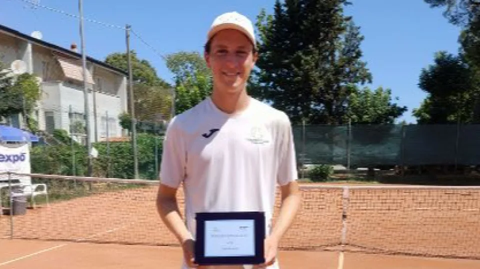 La premiazione di Luca Bartoli al CT Venustas