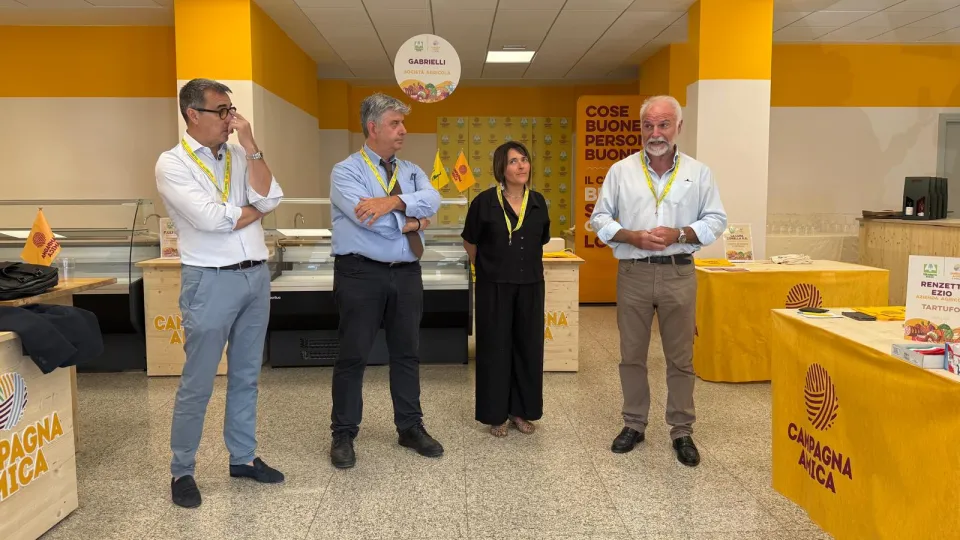 la presentazione del mercato coperto di Campagna Amica