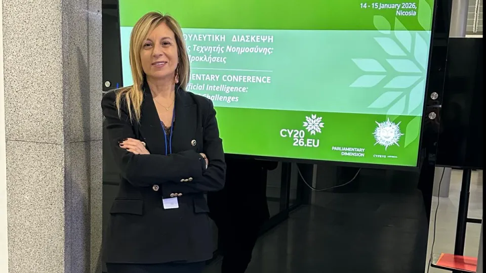 la senatrice Spinelli