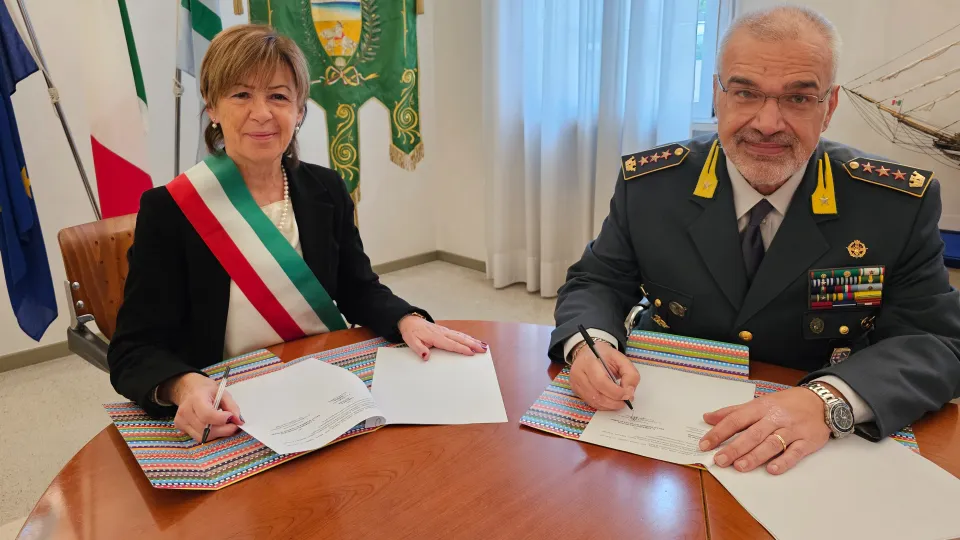 La sindaca Angelini e il colonnello Poggi