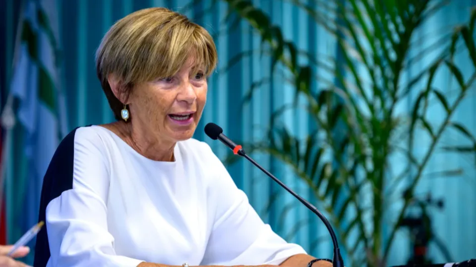 la sindaca Angelini