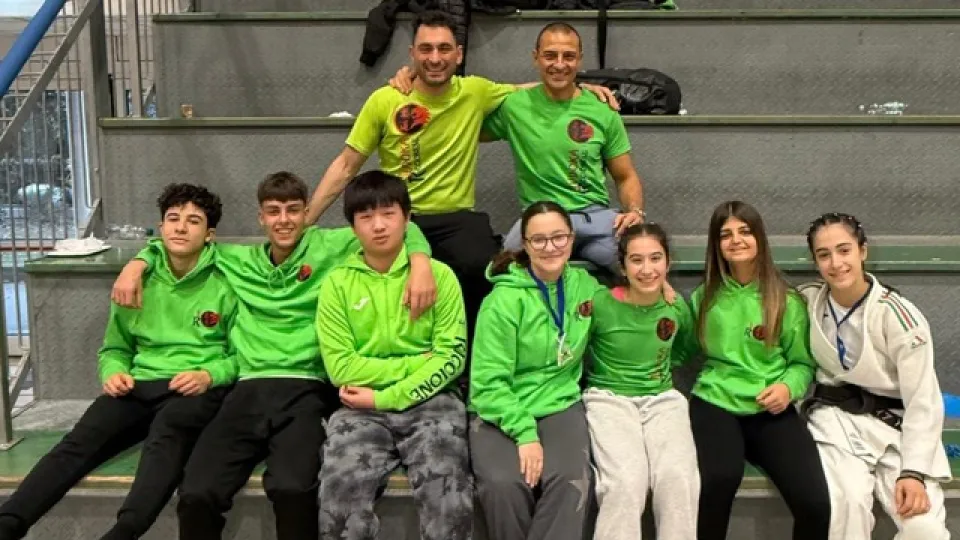 La squadra con atleti e allenatori