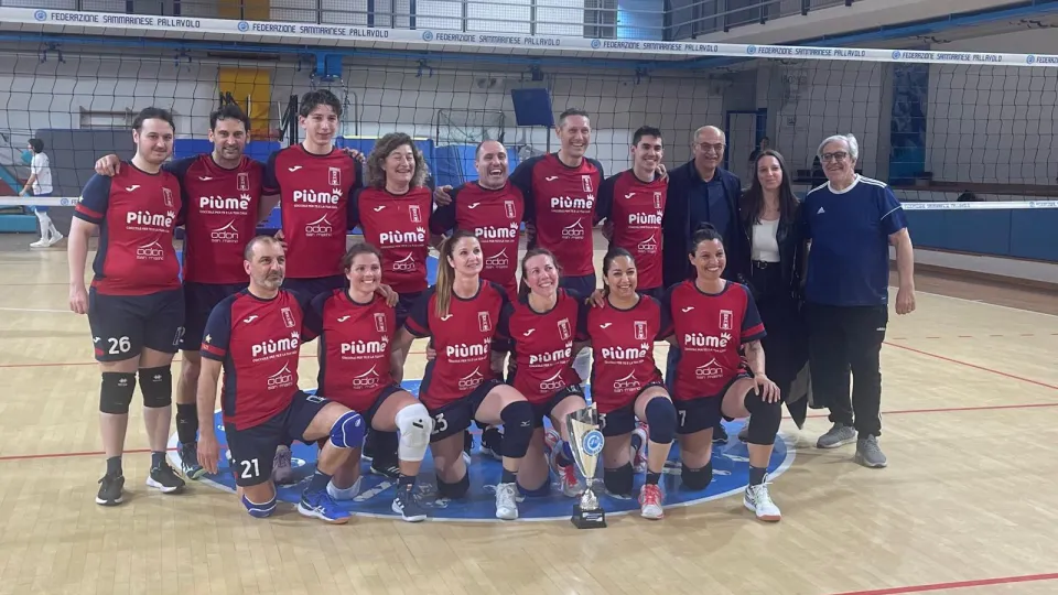 La squadra del Serravalle, vincitrice del campionato amatoriale misto sammarinese