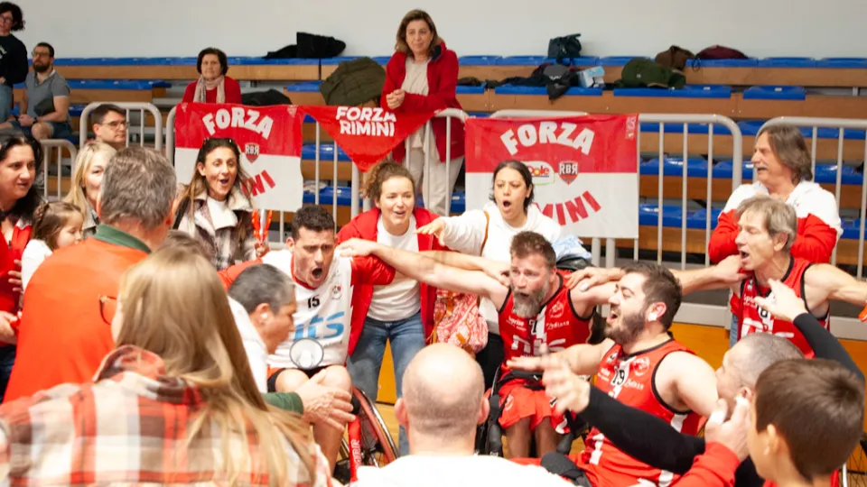 La squadra della NTS Informatica Basket Rimini