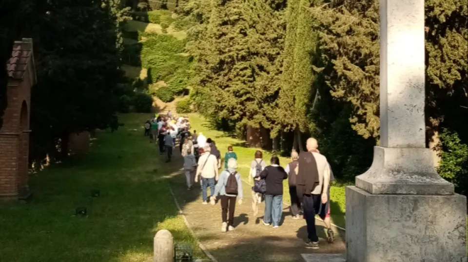 La via crucis alle Grazie