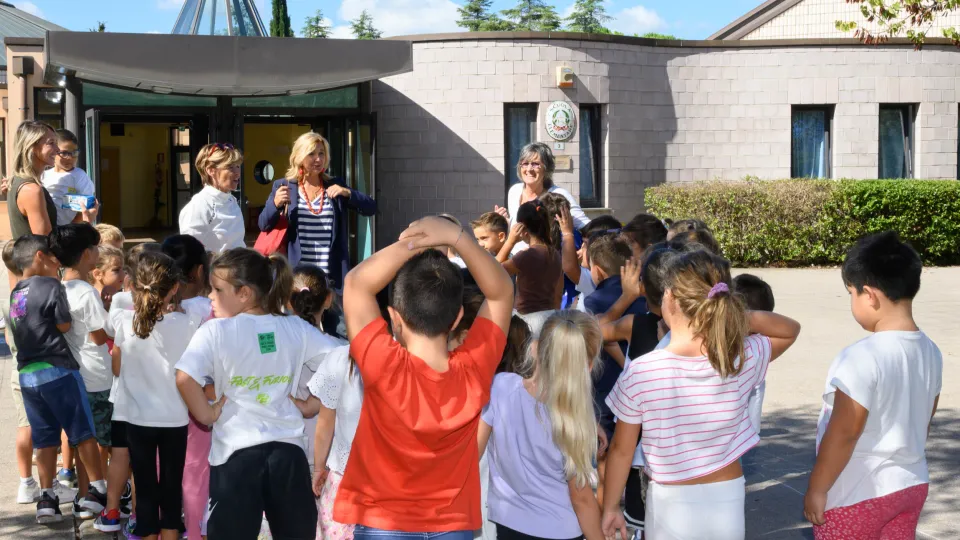 La visita nelle scuole della sindaca Angelini e della vice sindaca Villa