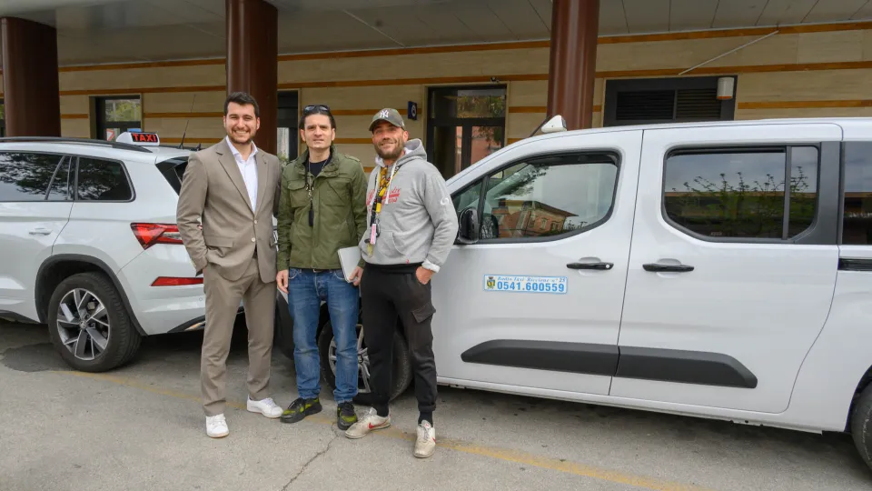 L'assessore Guidi con il presidente Pieri e un operatore