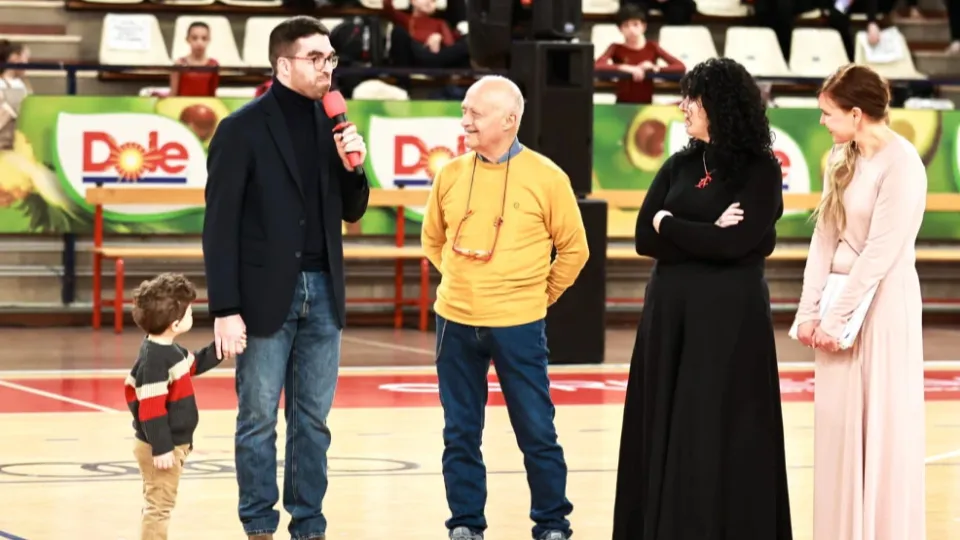 L’assessore Michele Lari insieme alla presidente Uisp Rimini Linda Pellizzoli e al Vicepresidente Lino Celli (Ph. @Matteo Delvecchio)