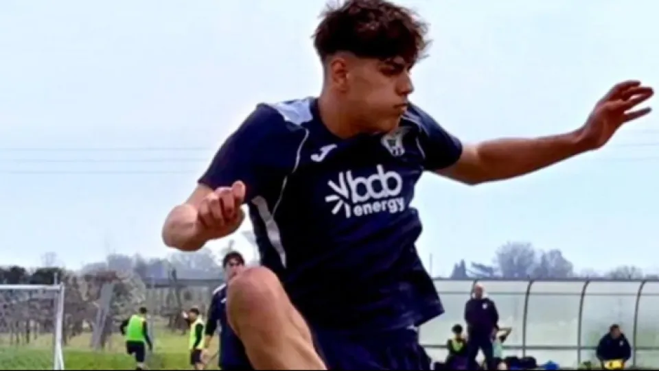 L'attaccante del Misano Alessandro Pari (21 gol)