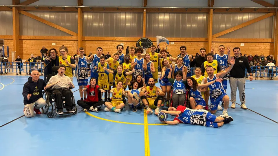 Le due squadre insieme