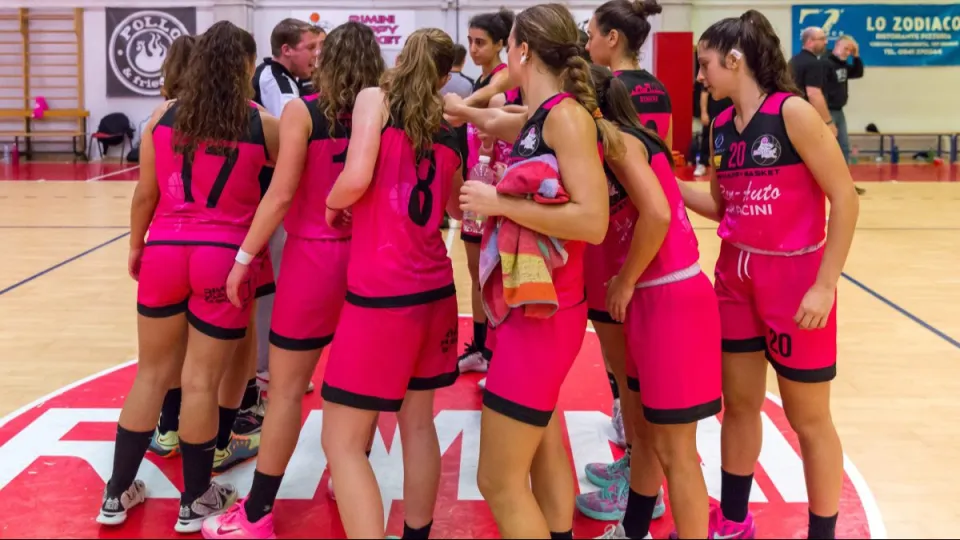 Le ragazze della Ren-Auto Rimini Happy Basket