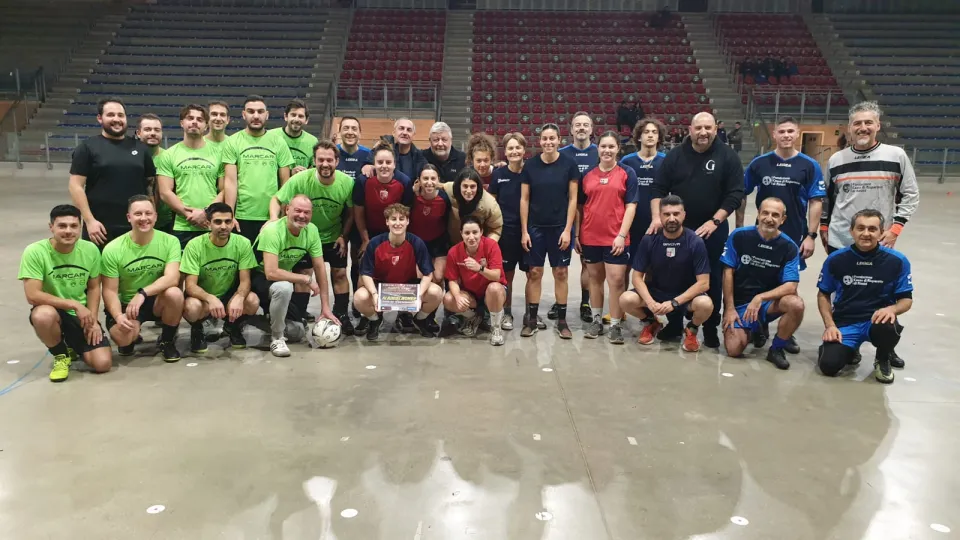 Le tre squadre del triangolare finale insieme a Francesco Gullo