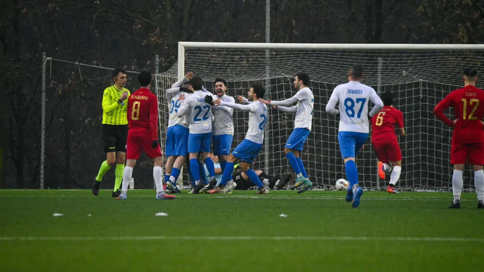 L'esultanza della Libertas dopo il gol di Cozzino
