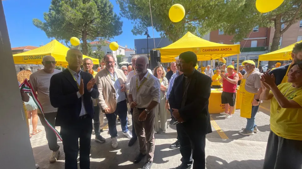 l'inaugurazione del mercato di campagna amica