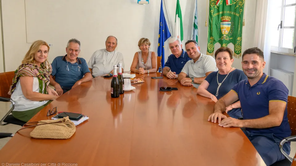 l'incontro tra giunta e nuovi parroci