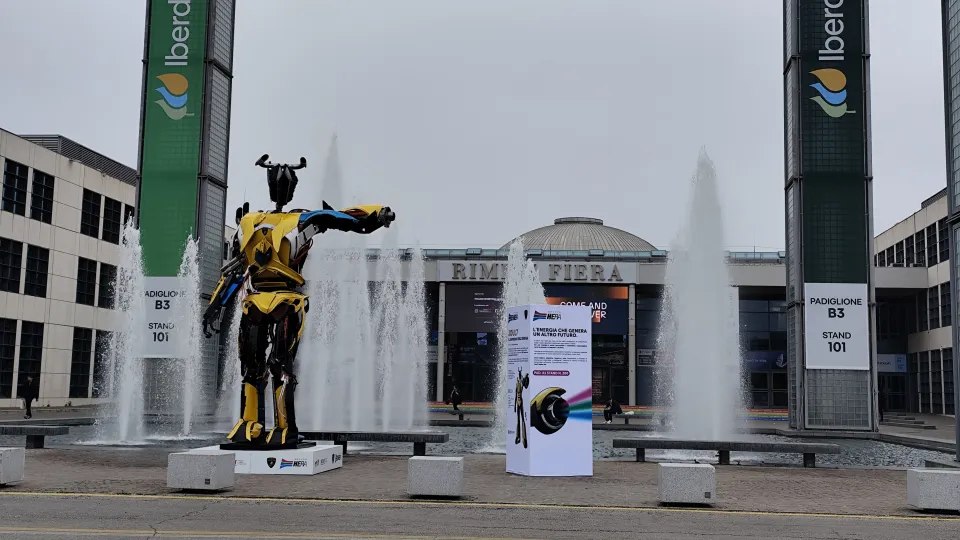 l'ingresso della fiera