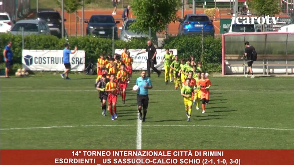 L'ingresso in campo di Sassuolo-Calcio Schio