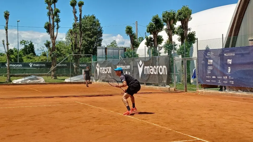 Samuel Zannoni in azione al TC Viserba