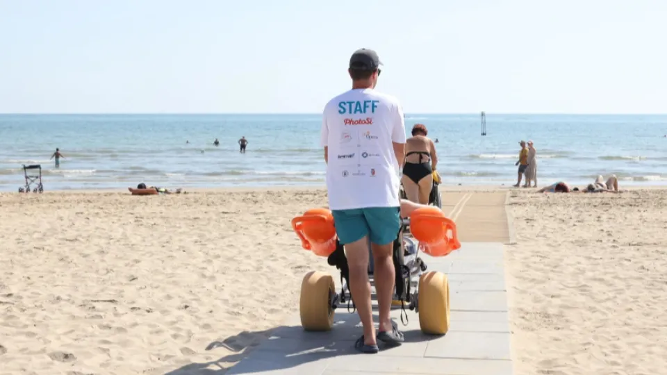 spiaggia inclusiva libera tutti accessibile rimini