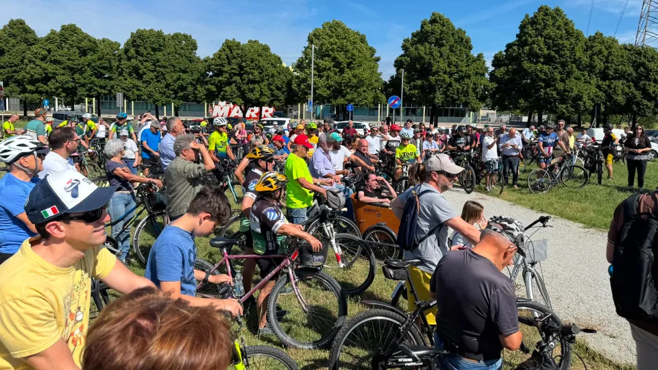 Un momento della biciclettata