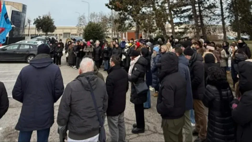 un presidio alla Aeffe di San Giovanni (FB Franca Foronchi)
