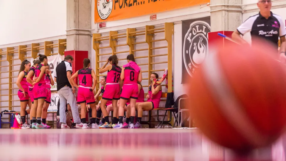 Un time out della Ren Auto Rimini Happy Basket (archivio)
