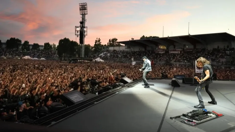 una foto dal palco pubblicata sulla pagina fb ufficiale di Vasco Rossi