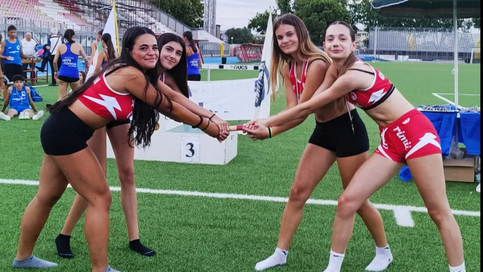 Una staffetta femminile del Golden Club International