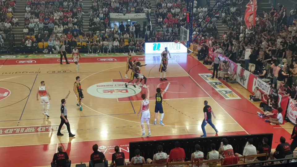 Una tripla di Alipiev