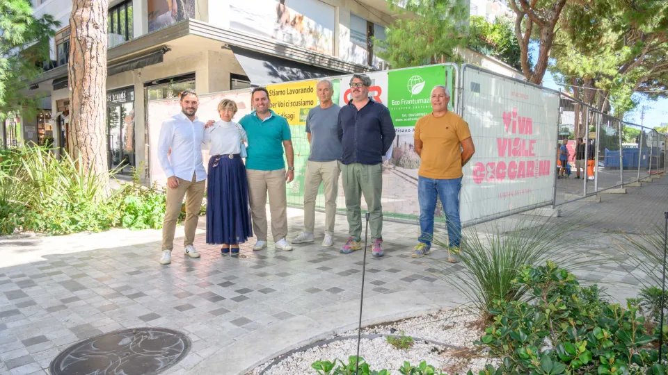 Uno dei cantieri di viale Ceccarini in partenza