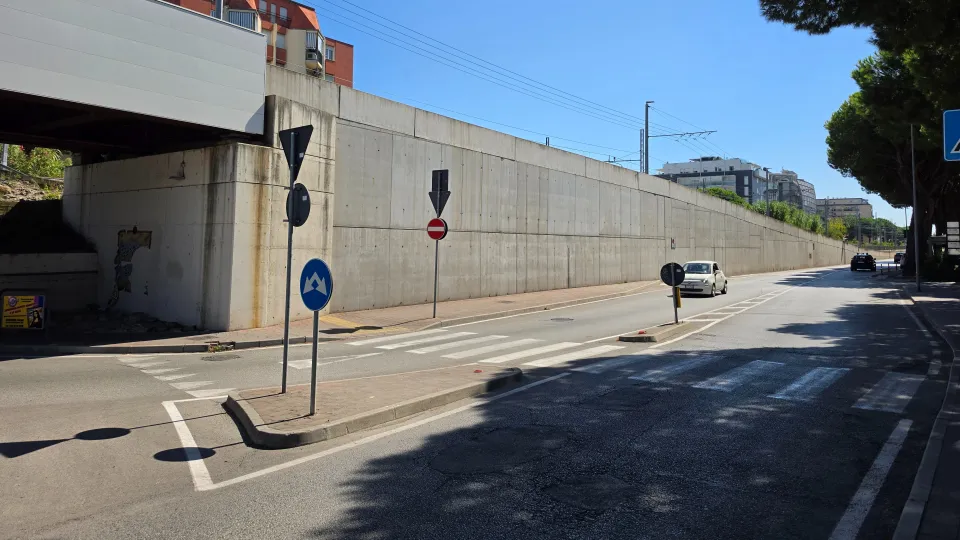 uno dei muri del Metromare a Riccione