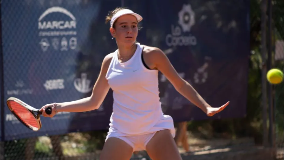 Viola Amati in azione sui campi del Tc Viserba